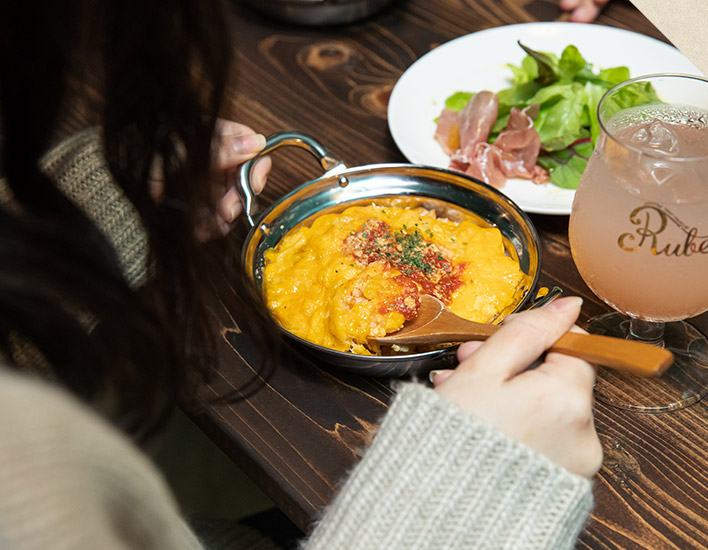 松山市 大街道でディナー 夜ご飯 女子会 デート 夜カフェ ティラミスが人気